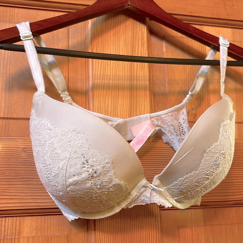 Victoria’s Secret Dream Angels Bra 34DD